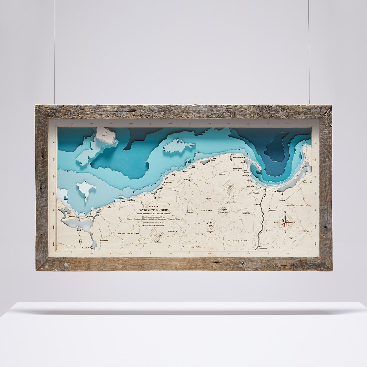 Wybrzeże Polskie - Drewniana Mapa w ramie